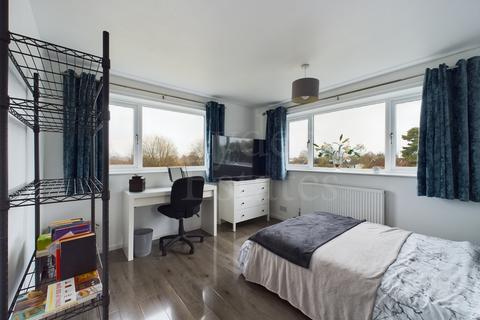 54 Buttermere Road, Stourport-on-severn, DY13 8NX