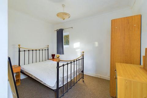 Flat 3, 17 Winchester Road, Worthing, BN11 4DJ
