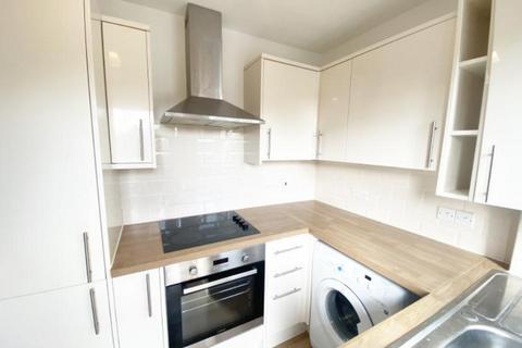 2 bedroom terraced house to rent, Merton Road, London, SW19