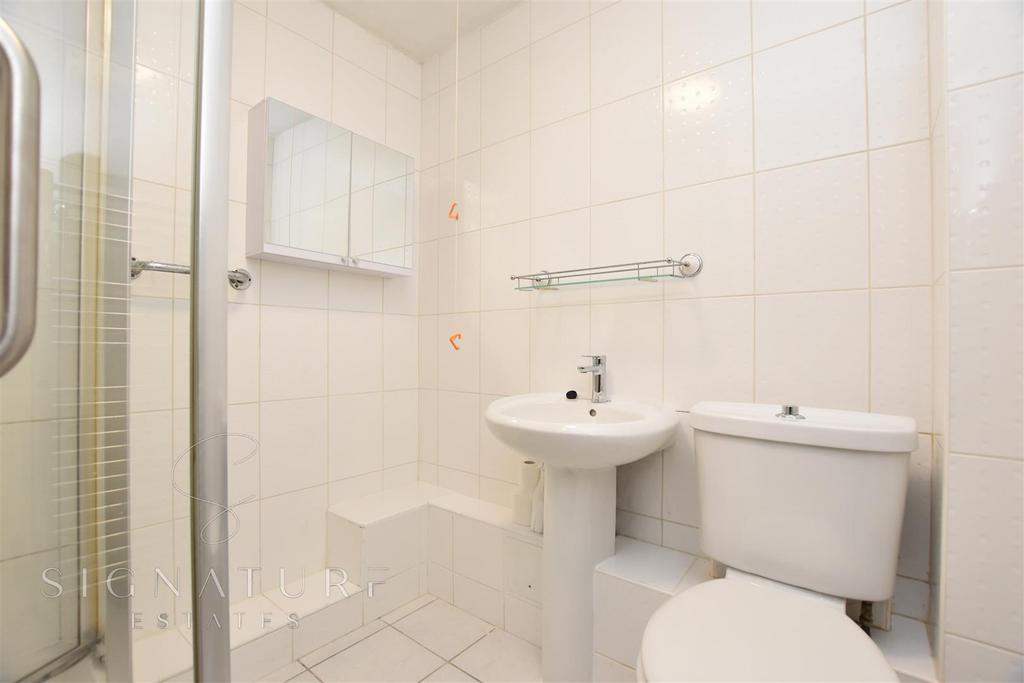 Bathroom (9).jpg