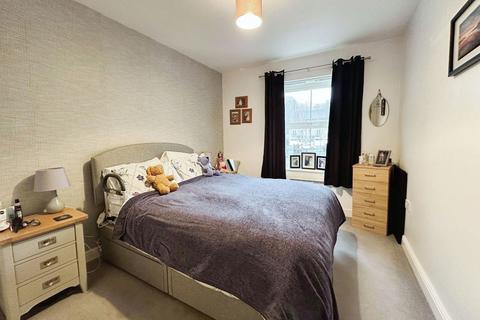 Apartment 12, Freeman Court Axminster Drive, Bailiff Bridge, Brighouse, HD6 4FN
