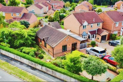 2 bedroom detached bungalow for sale, Ashlands Way, Narborough, Leicester, Leicestershire. LE19 3RX