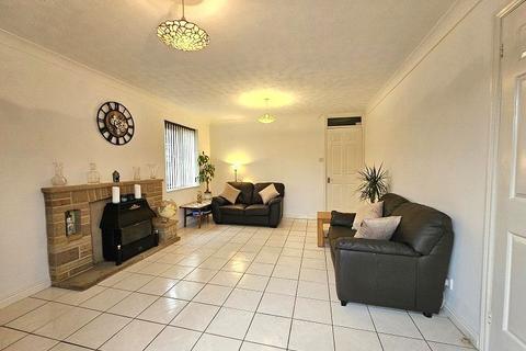 2 bedroom detached bungalow for sale, Ashlands Way, Narborough, Leicester, Leicestershire. LE19 3RX