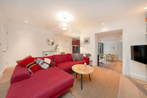 2 bedroom maisonette for sale, Albert Street, London NW1