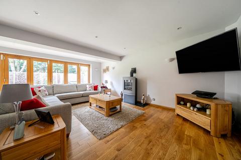 5 Sears Close, Shefford, SG17 5HG