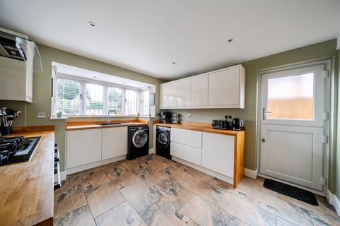 5 Sears Close, Shefford, SG17 5HG
