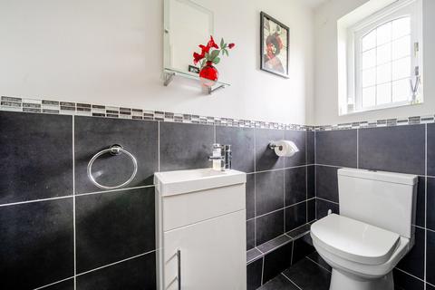 5 Sears Close, Shefford, SG17 5HG