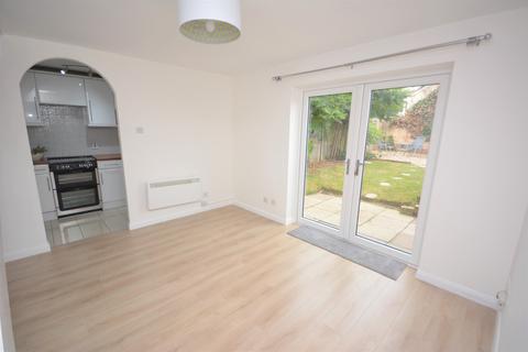 1 bedroom terraced house to rent, Burton Place, CM2