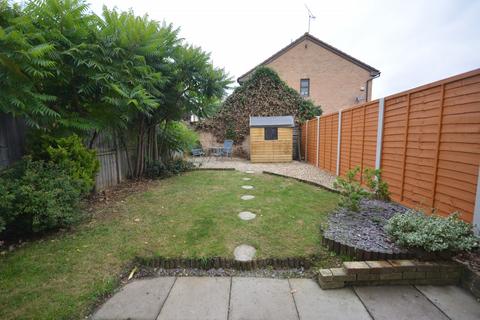 1 bedroom terraced house to rent, Burton Place, CM2