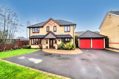 4 bedroom detached house for sale, Otter Way, Leicester LE8