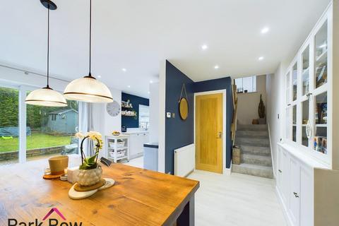25 School Lane, South Milford, Leeds, LS25 5NA