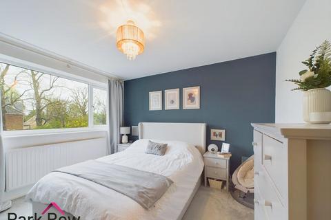 25 School Lane, South Milford, Leeds, LS25 5NA