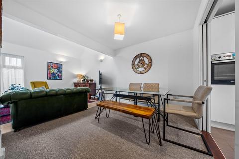 22 Macdowall Road, Guildford, GU2 9LD