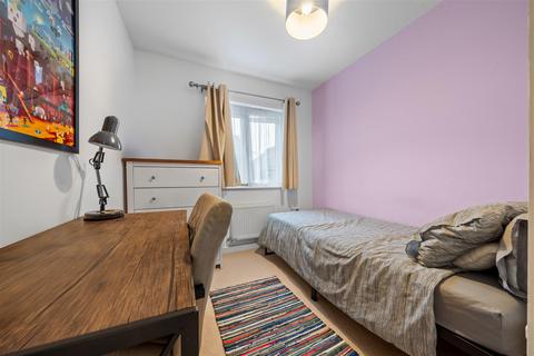 22 Macdowall Road, Guildford, GU2 9LD