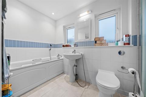 22 Macdowall Road, Guildford, GU2 9LD