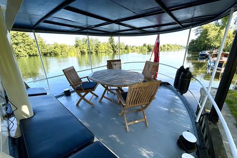 2 bedroom houseboat for sale, Temple Lane, Marlow SL7