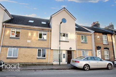 1 bedroom flat for sale, Beacon Road, Chatham