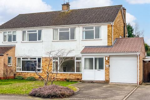 3 bedroom semi-detached house to rent, Foxes Way, Warwick