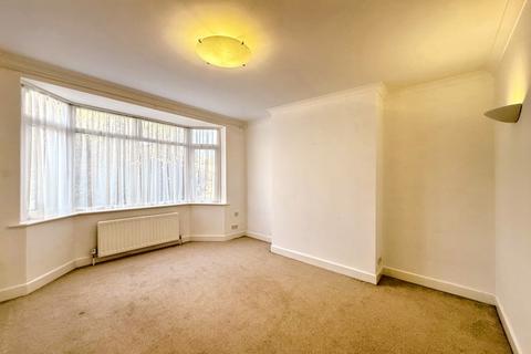 3 bedroom detached house to rent, Swakeleys Road, Uxbridge, Greater London