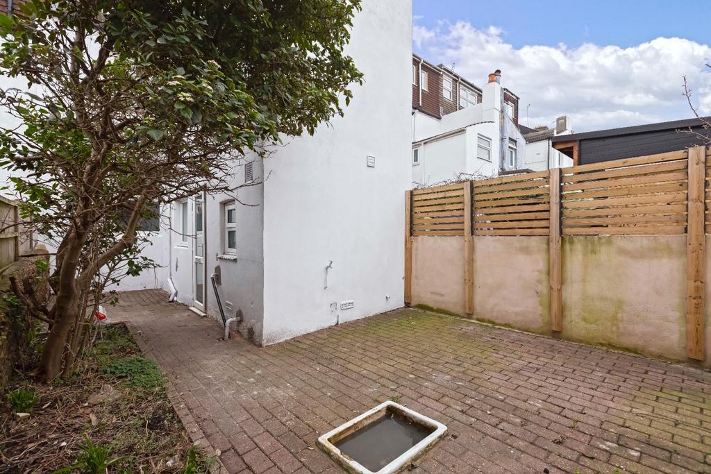 Lynton St 15.jpg