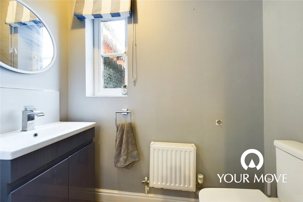 Cloakroom / Wc