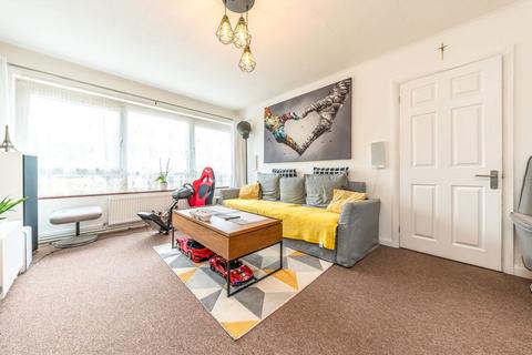 2 bedroom flat for sale, Manor Road, Twickenham TW2