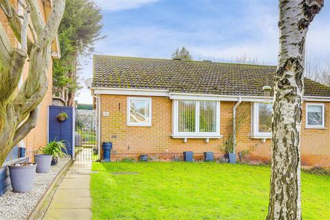 2 bedroom semi-detached bungalow for sale, Woodhedge Drive, Nottingham NG3