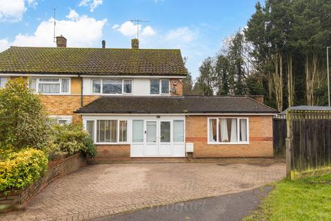 4 bedroom semi-detached house for sale, Woodside Crescent, Horley RH6