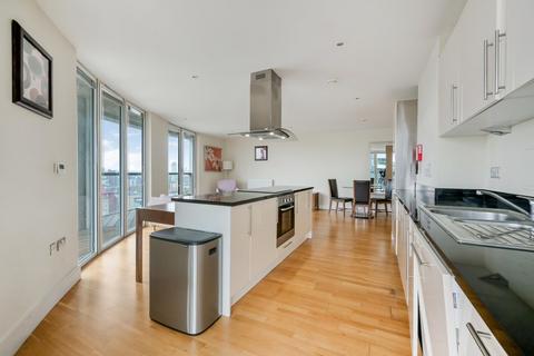 2 bedroom apartment for sale, Trinity Tower, Canary Wharf, E14