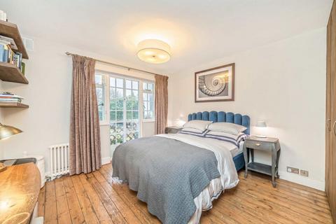 52 Ealing Village, London, W5 2NB