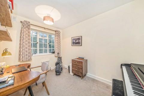 52 Ealing Village, London, W5 2NB