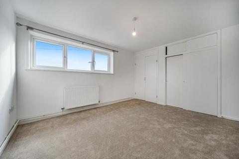 2 bedroom end of terrace house to rent, 91 STANMORE CRESCENT, Carterton OX18