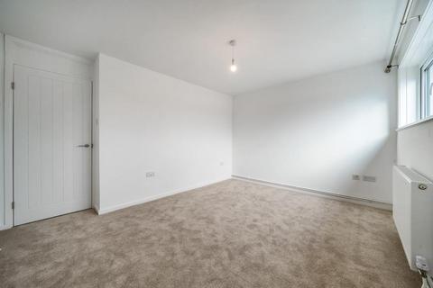 2 bedroom end of terrace house to rent, 91 STANMORE CRESCENT, Carterton OX18