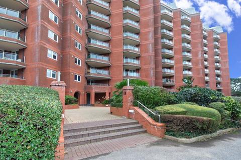 3 bedroom apartment for sale, Green Park, with Sea Views. EAST CLIFF  Bournemouth