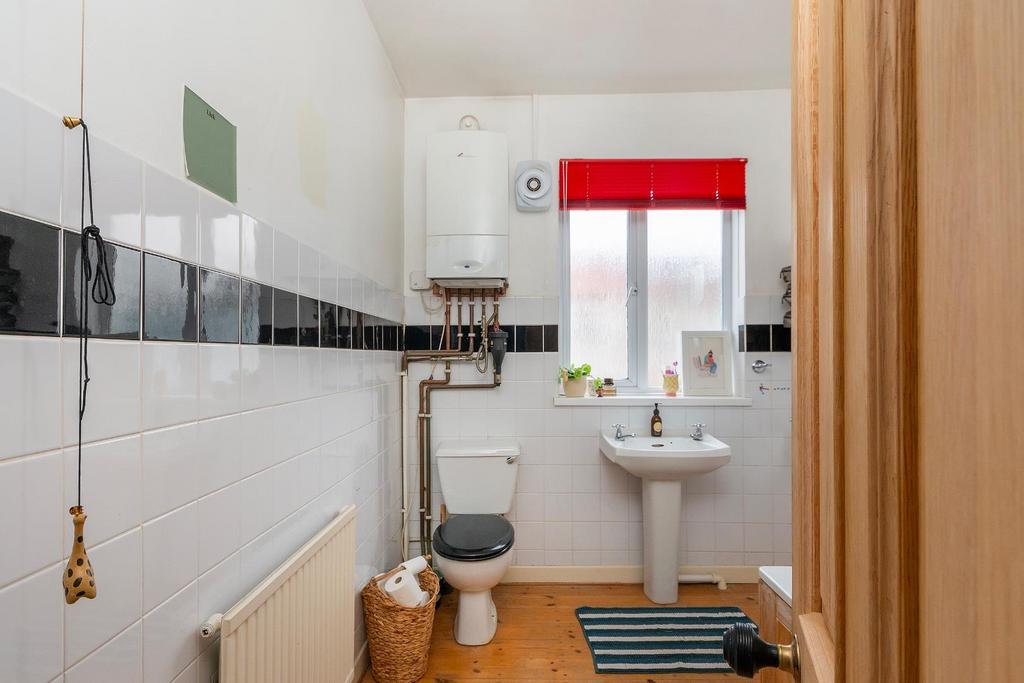 3 B9 SRD - Bathroom C.jpg