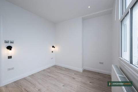 2 bedroom apartment for sale, Loftus Road, Shepherds Bush, London W12 7EL