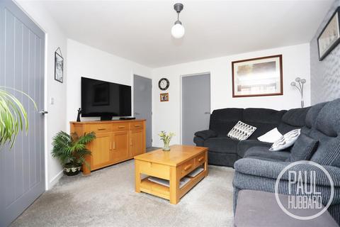 3 bedroom end of terrace house for sale, Hunton Road, Oulton, NR32