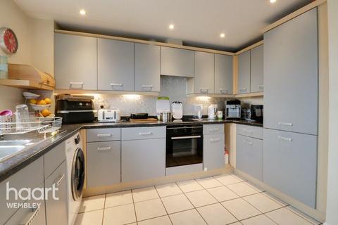 2 bedroom apartment to rent, Forty Lane, Brent