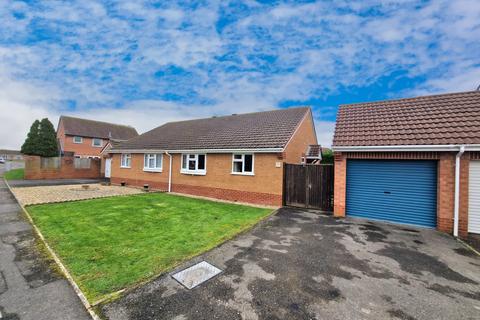 2 bedroom bungalow for sale, Palmers Close, Burnham-on-Sea, Somerset, TA8