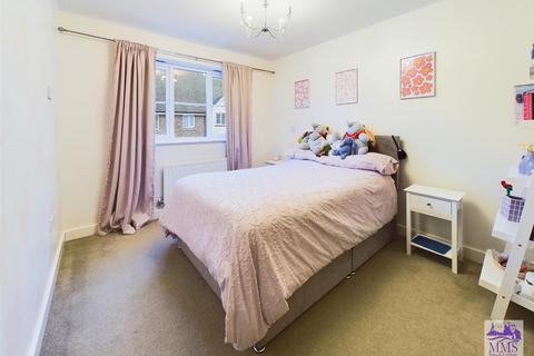 2 bedroom coach house for sale, Juno Way, Wainscott