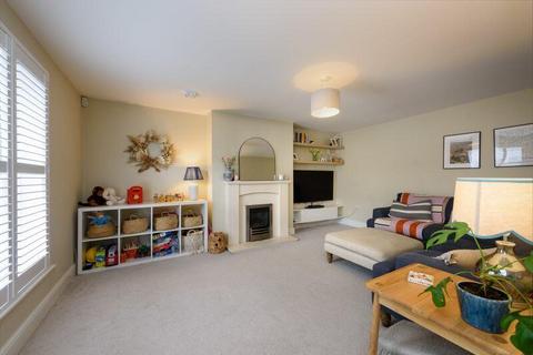 3 bedroom terraced house to rent, Benjamin Street, Bradford-on-Avon BA15