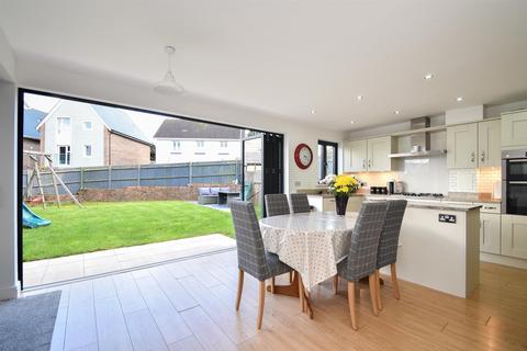 4 bedroom detached house for sale, Peacocke Way, Rye