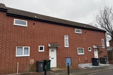 3 bedroom terraced house to rent, Trinity Street, North Shields