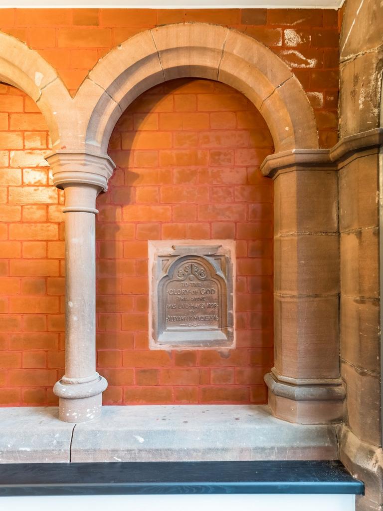 Plaque