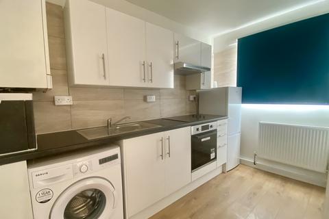 1 bedroom flat to rent, Tollington Park, Finsbury Park  N4