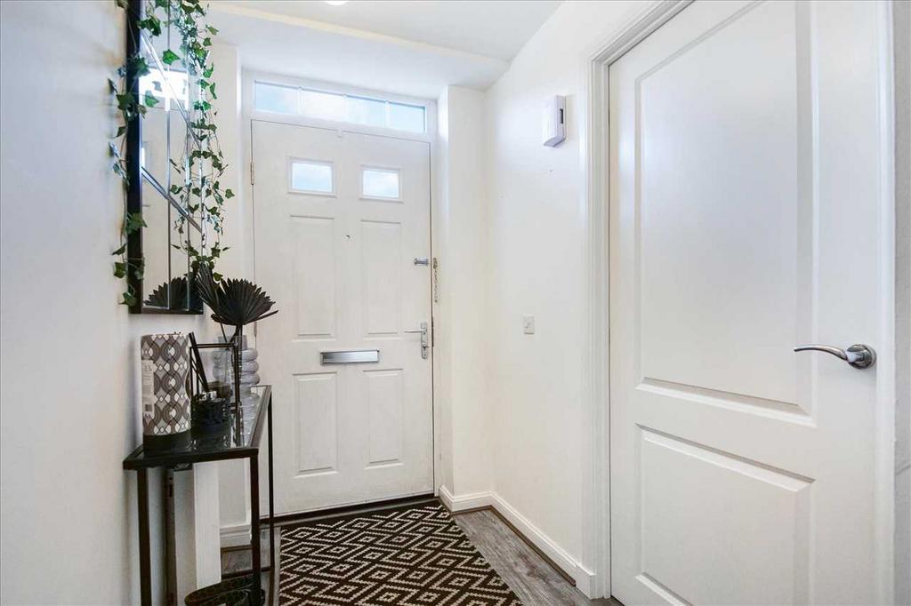 Entrance Hallway (1)