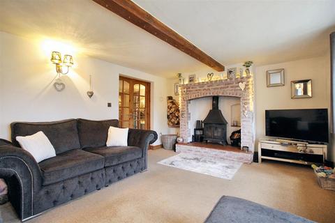 4 bedroom semi-detached house for sale, Halls Corner Lane, Hevingham