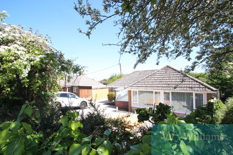 3 bedroom detached bungalow to rent, Newnham Road, Binstead