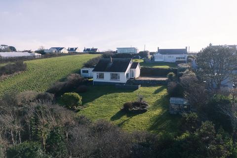 3 bedroom detached house for sale, Rue De La Rocque, Torteval, Guernsey