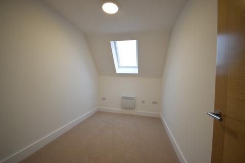 2 bedroom apartment to rent, Blossomfield Road, Solihull B91